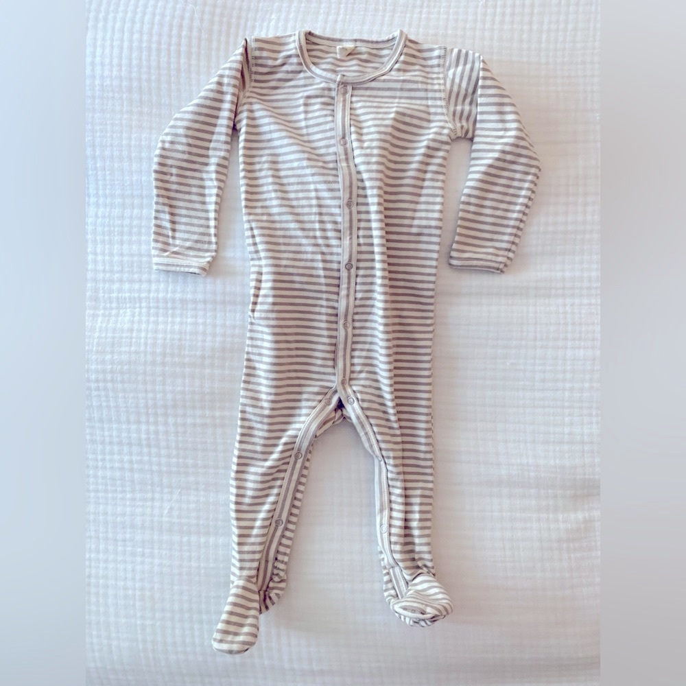 Quincy Mae Striped Bamboo Bodysuit - Grey